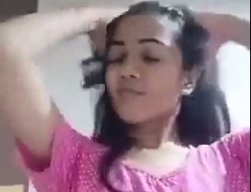 Cute Indian nude girl solo video