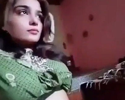 Pakistani hottie nude solo show – Paki nude clips