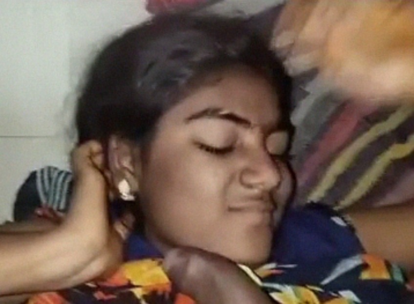 Desi girl sucking cock and saying Light off karo