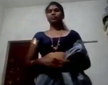 Saree stripping Tamil maami