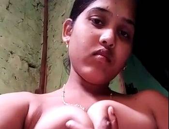 Desi girl recording nude selfie