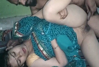 Hardcore fucking of a village lady in a desi sex video