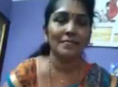 Malayali aunty showing yoni – Solo nude MMS