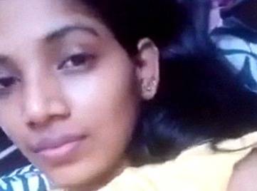 Indian BBA teen college girl expose virgin boobs