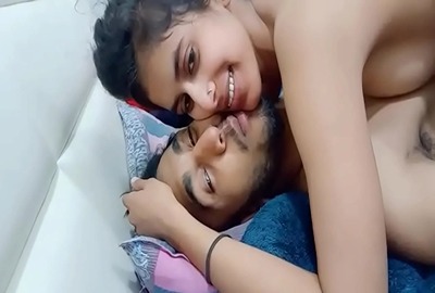 Hot Indian girl sex video with her perverted BF in a hotel room