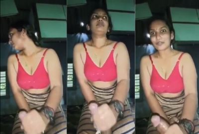 Hot Kerala girl gives a handjob in Malayalam sex MMS