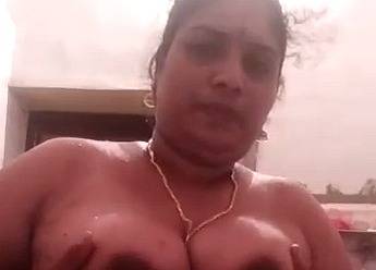 Mallu Kerala aunty naked solo