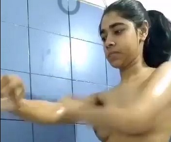 Delhi college girl – Anaya nude bathing solo X