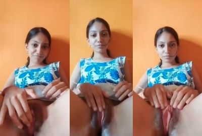 Indian girl masturbating and recording her MMS for her lover