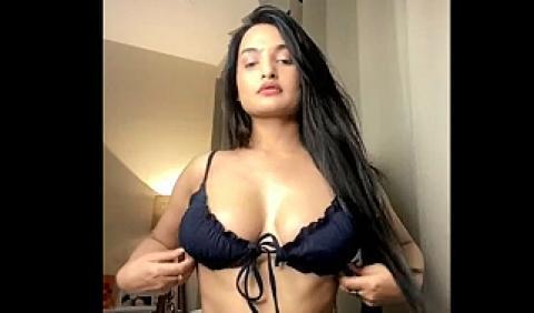 Sassy Poonam Nude Black Bikini Live