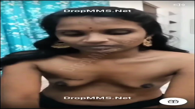 Tamil Sinunguraa Akka Fuck Horny With Her Fanboy - Desi Ansi Bhabhi