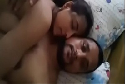 Andhra guy fucks his friend’s sister in Telugu xxx video